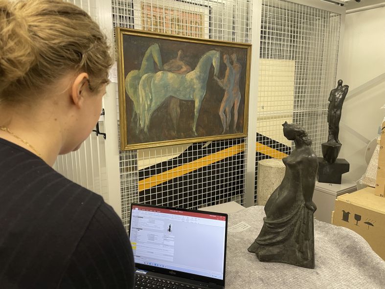 Die Werke Edwin Scharffs werden für die Online-Sammlung vorbereitet.